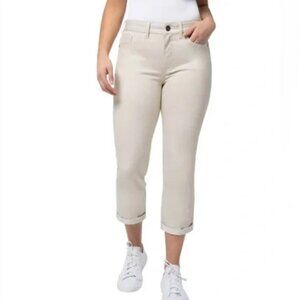108. SANTANA Jeans *NWT* Capri Cream